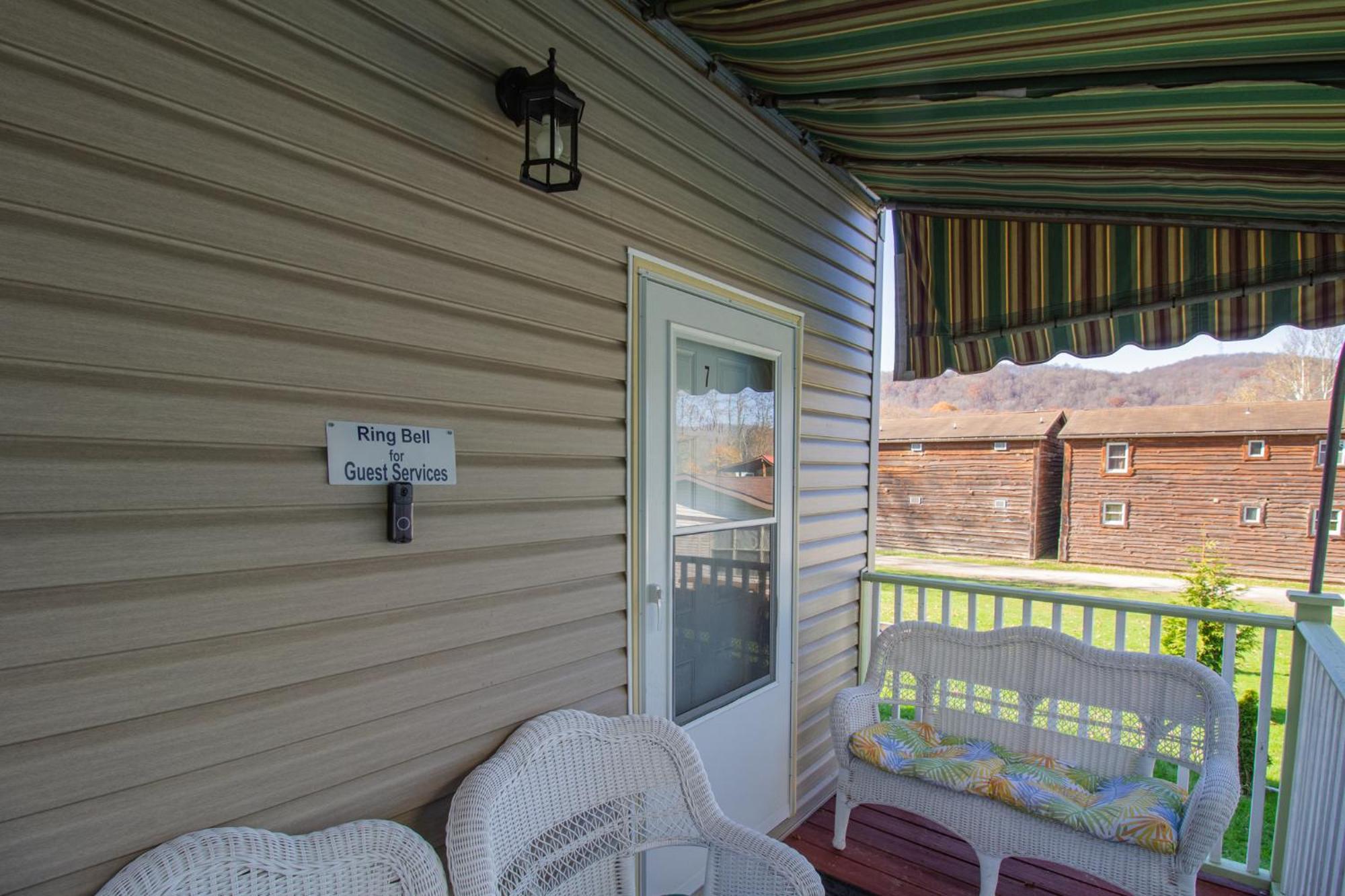 Stay In Ohiopyle In The Middle Of Town By The Gap Trail Esterno foto